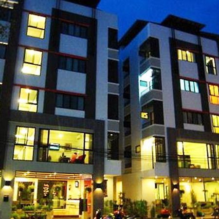 Centana Apartment Bangkok Exteriör bild