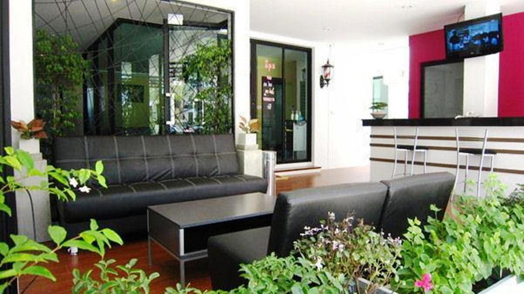 Centana Apartment Bangkok Exteriör bild
